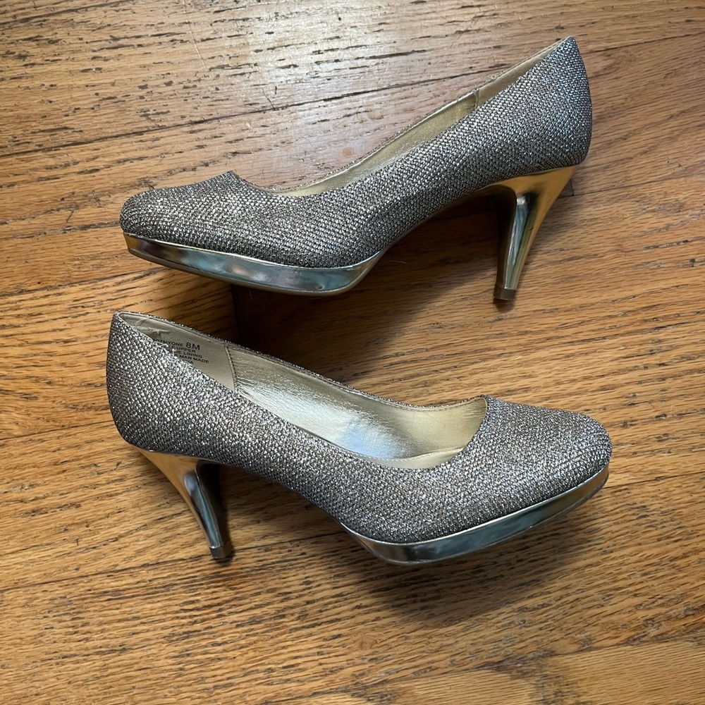 Bandolino Women's sparkle pumps heels 8
